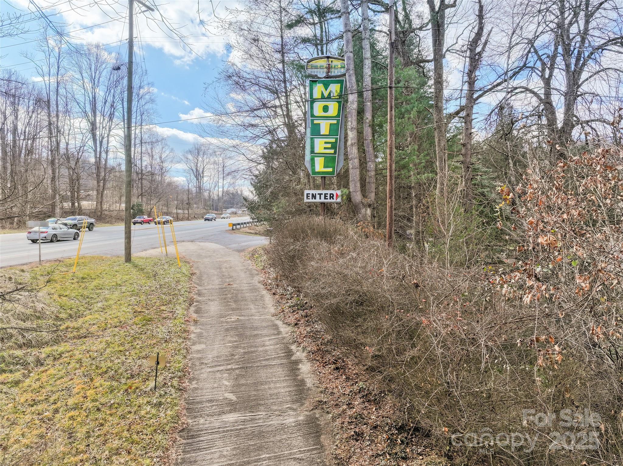 20826 Great Smoky Mountain Expressway