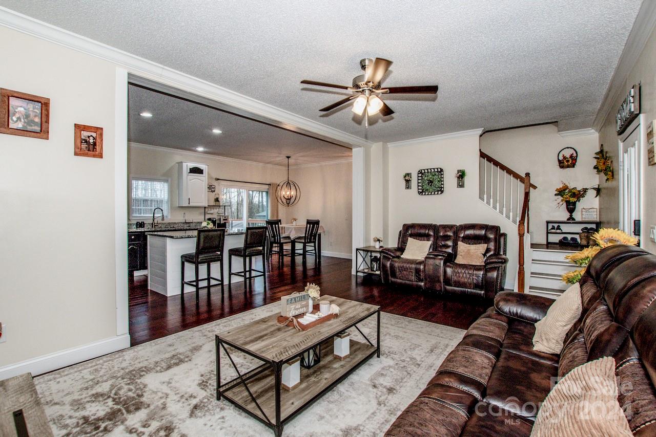 Carol Lynn Acres - Residential