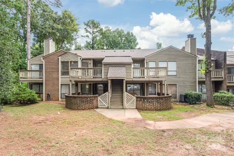1612 Sharon Road W 66 Charlotte NC 28210