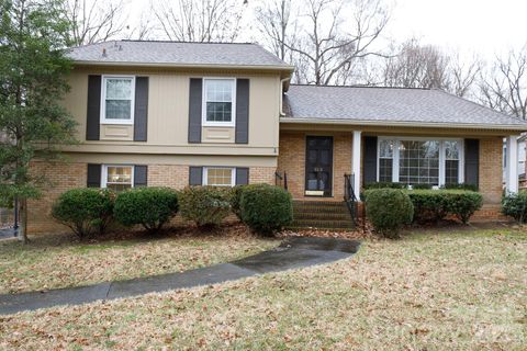 Photo of 8219 Cliffside Drive, Charlotte, NC 28270 (MLS # 4333172)