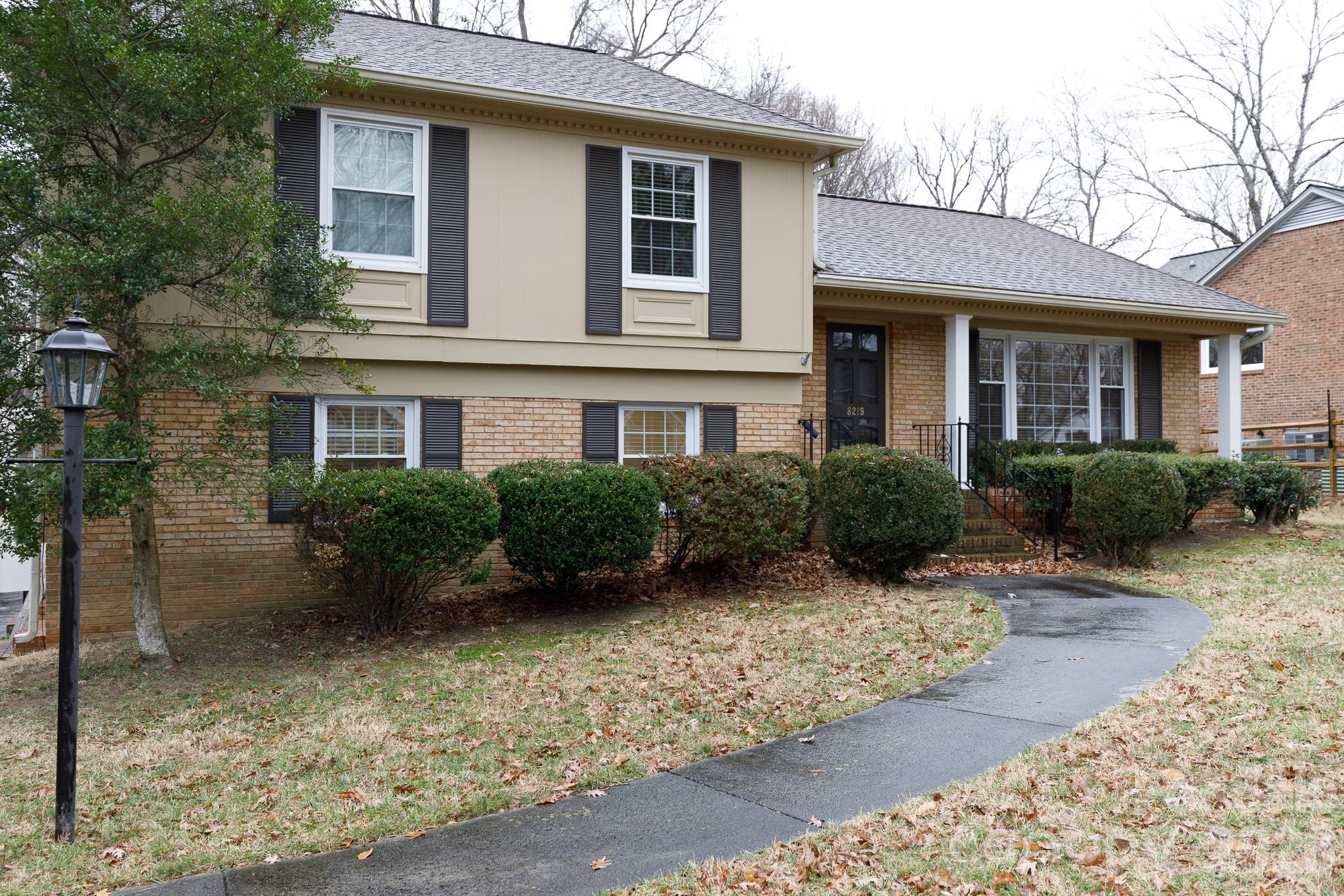 8219 Cliffside Drive
