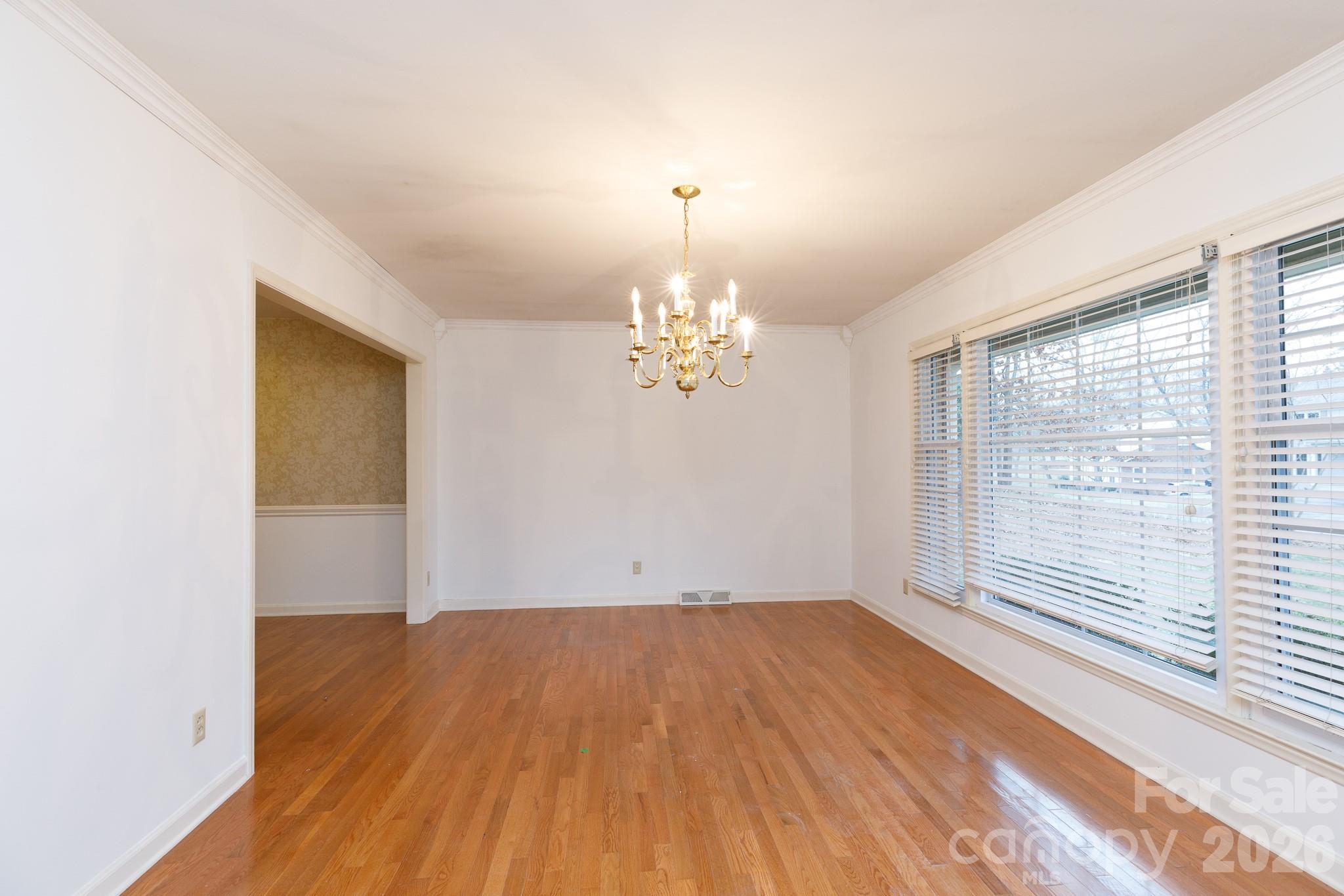 8219 Cliffside Drive