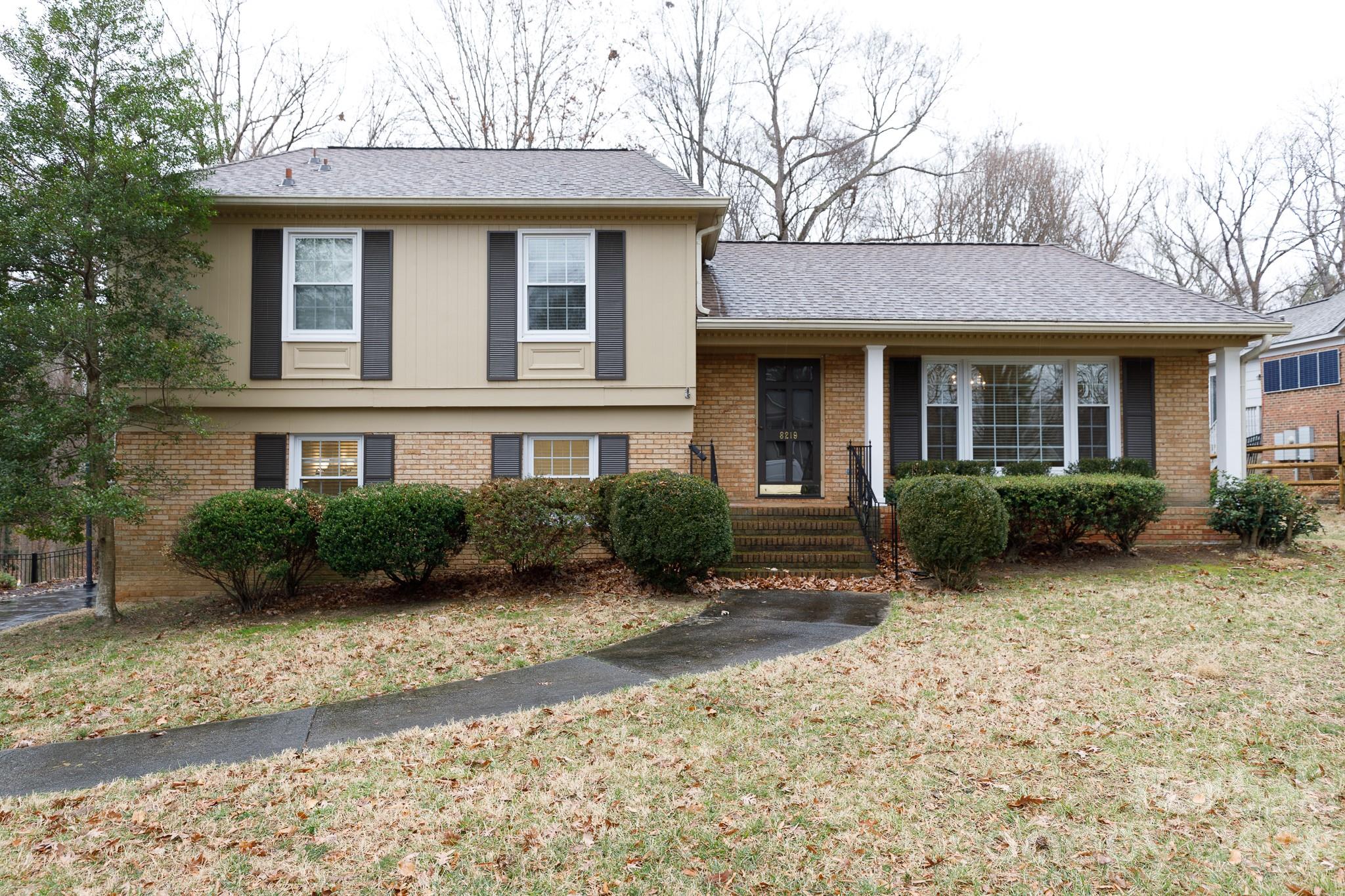 8219 Cliffside Drive