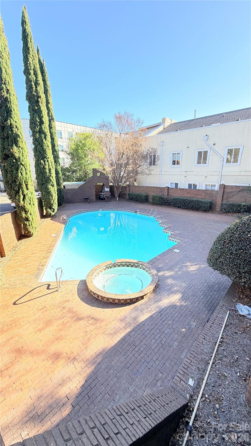 Latta Square - Residential