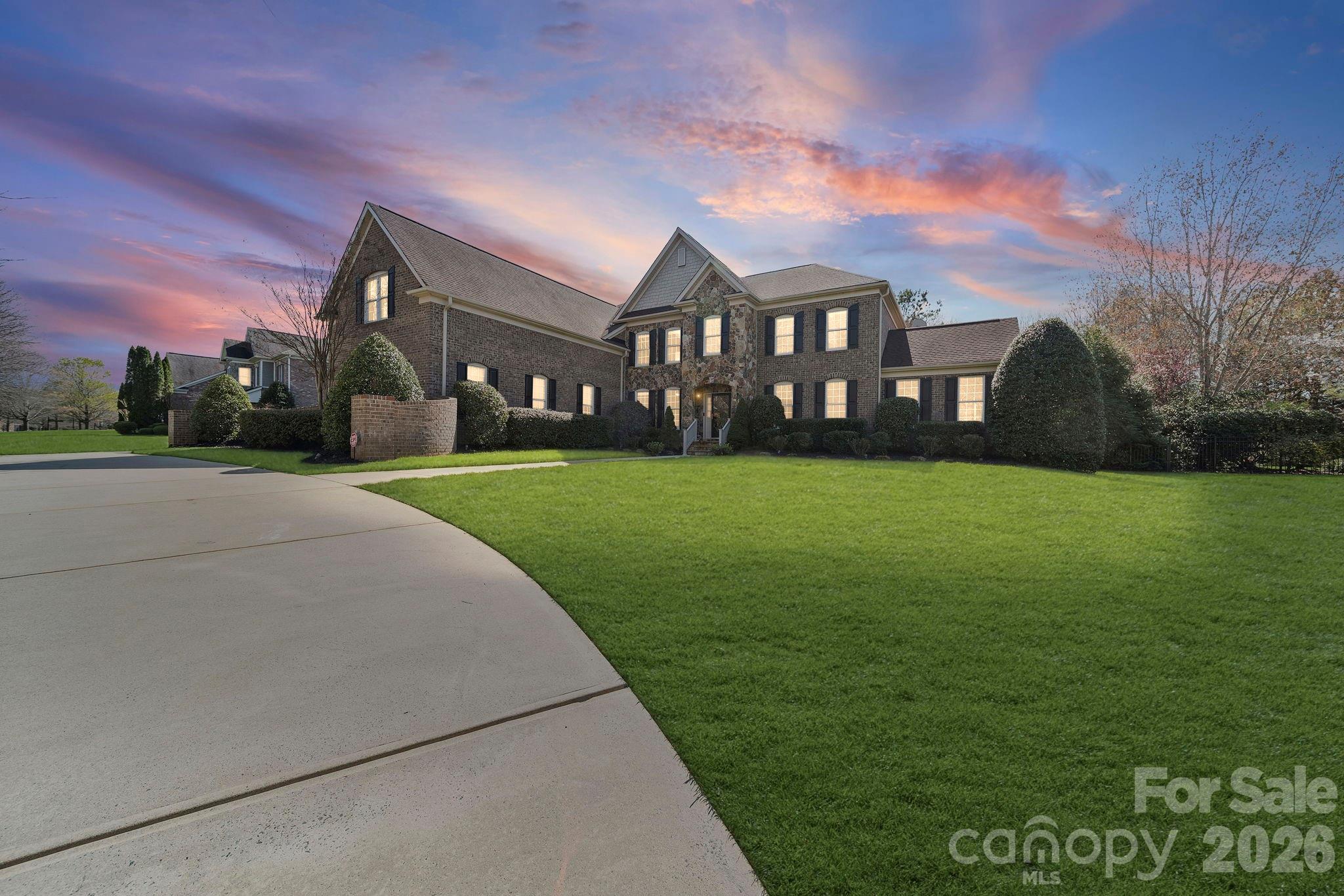 Photo 1 of 39 — 6009 Autumn Blossom Lane, Waxhaw, NC 28173