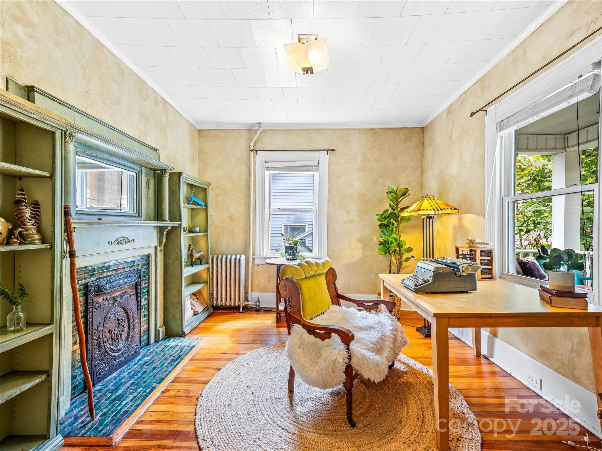 138 S French Broad Avenue
