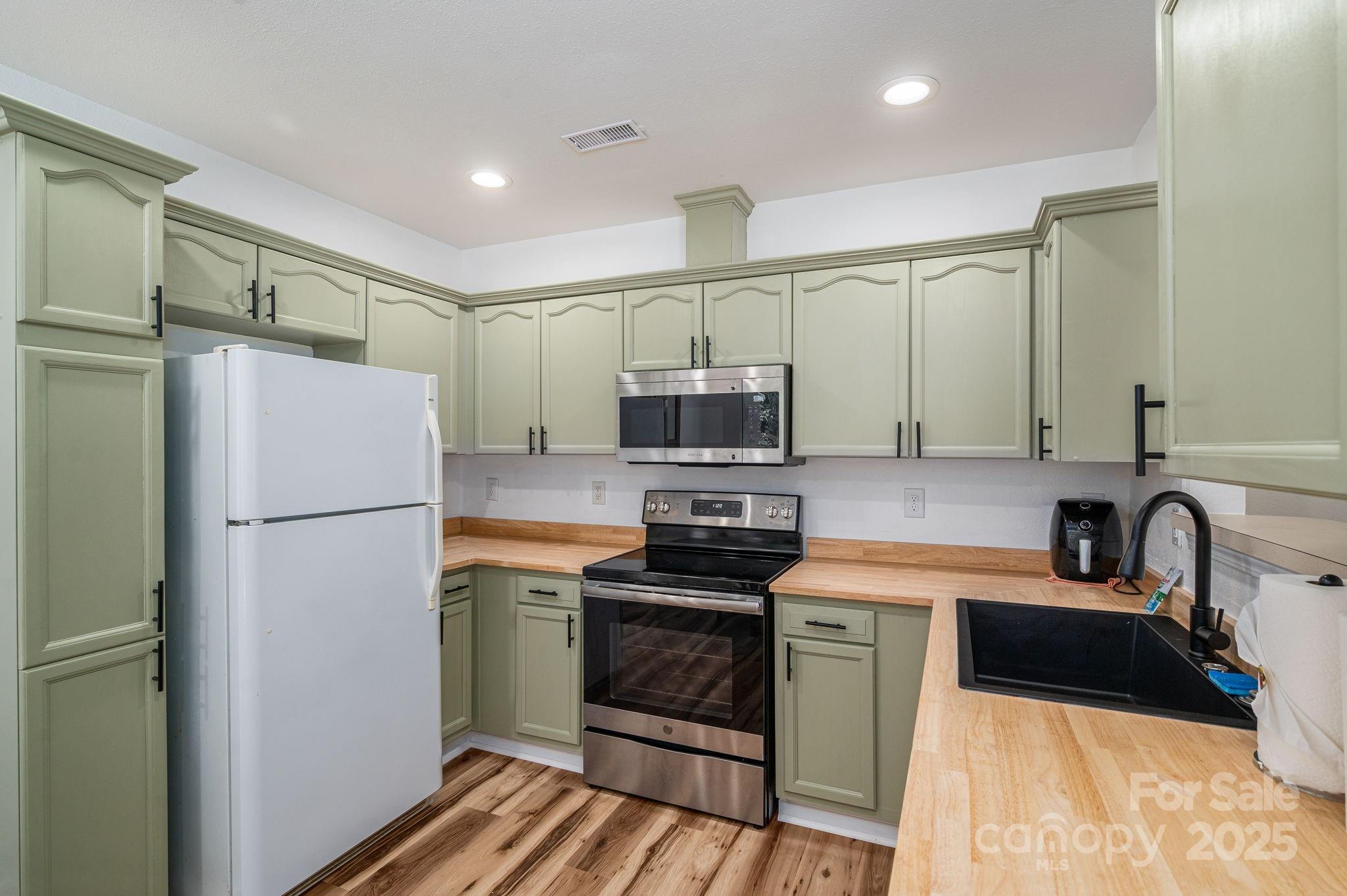 Longview Oaks - Residential