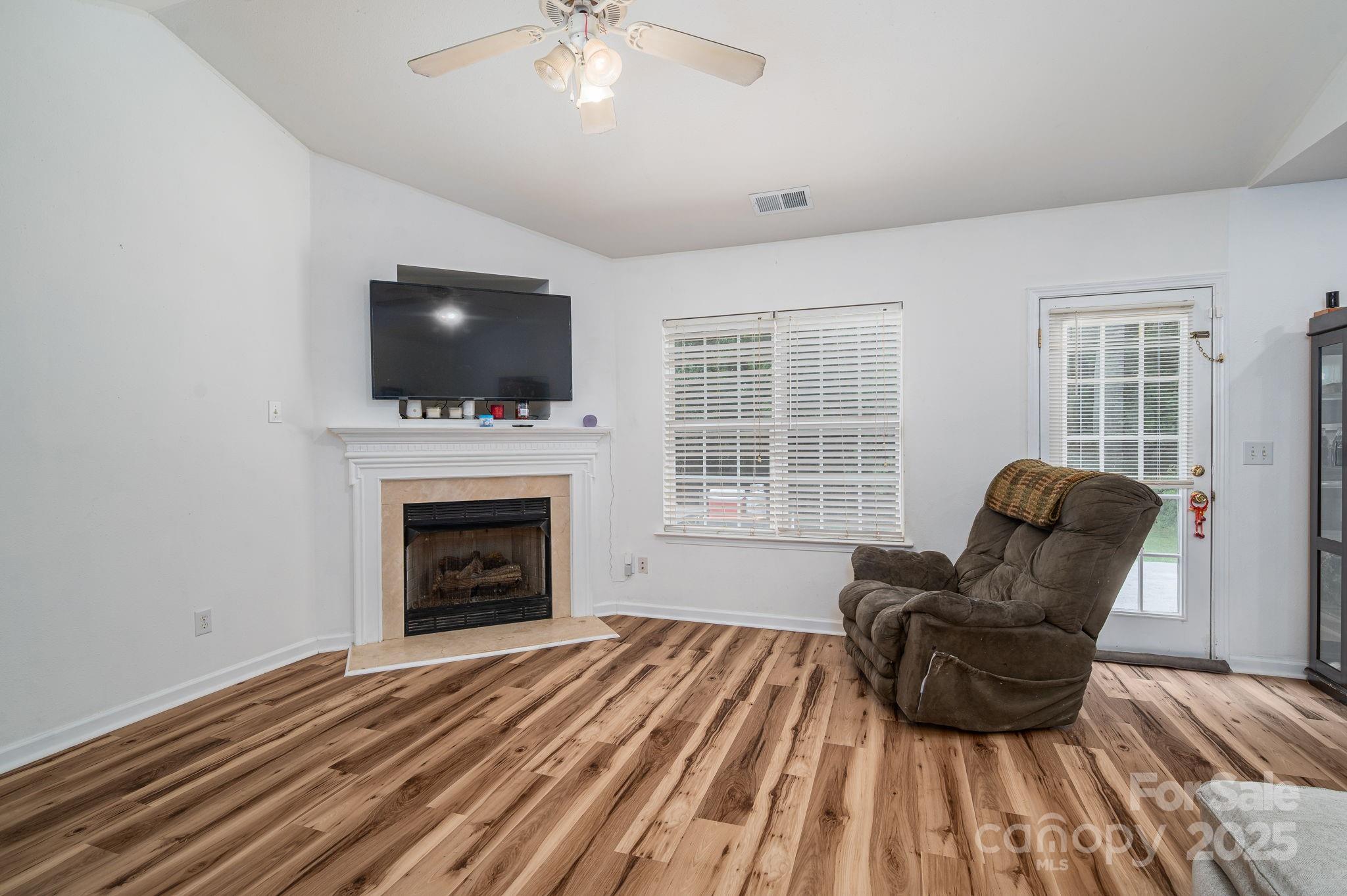 Longview Oaks - Residential