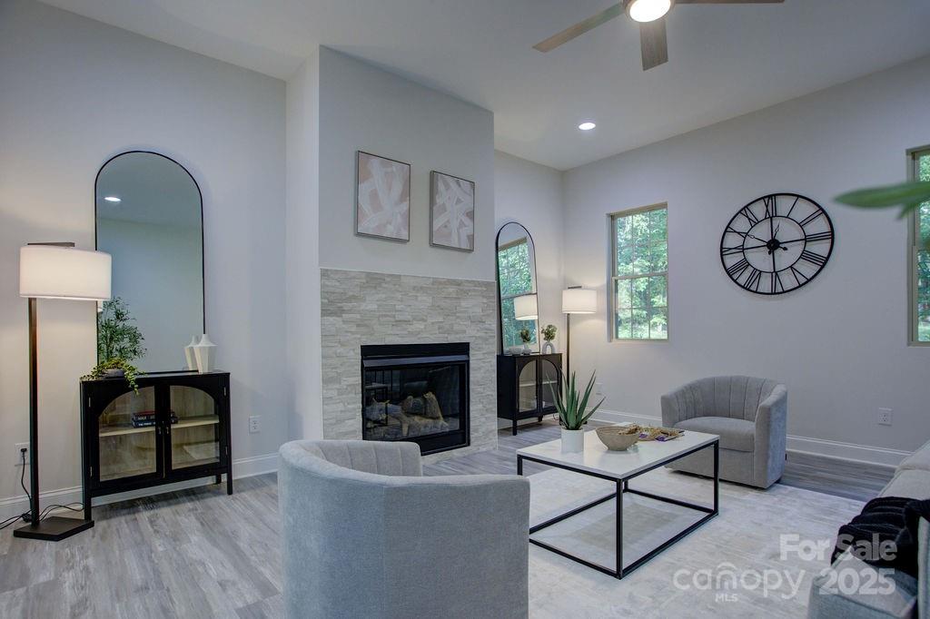 5125 Isaac Drive