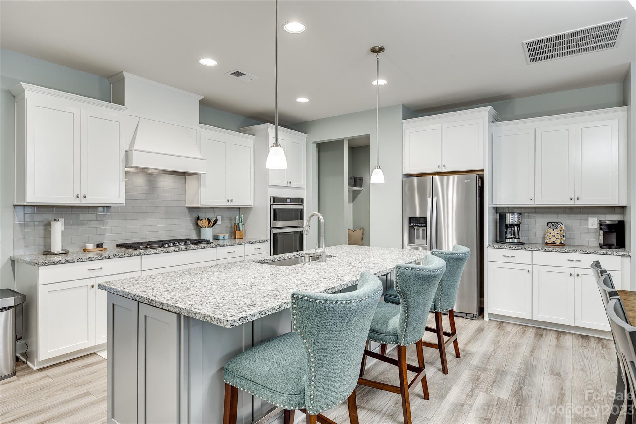 Lake Crest - Residential