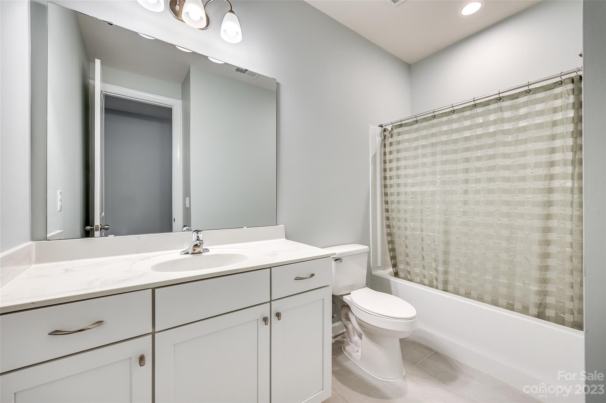 Lake Crest - Residential