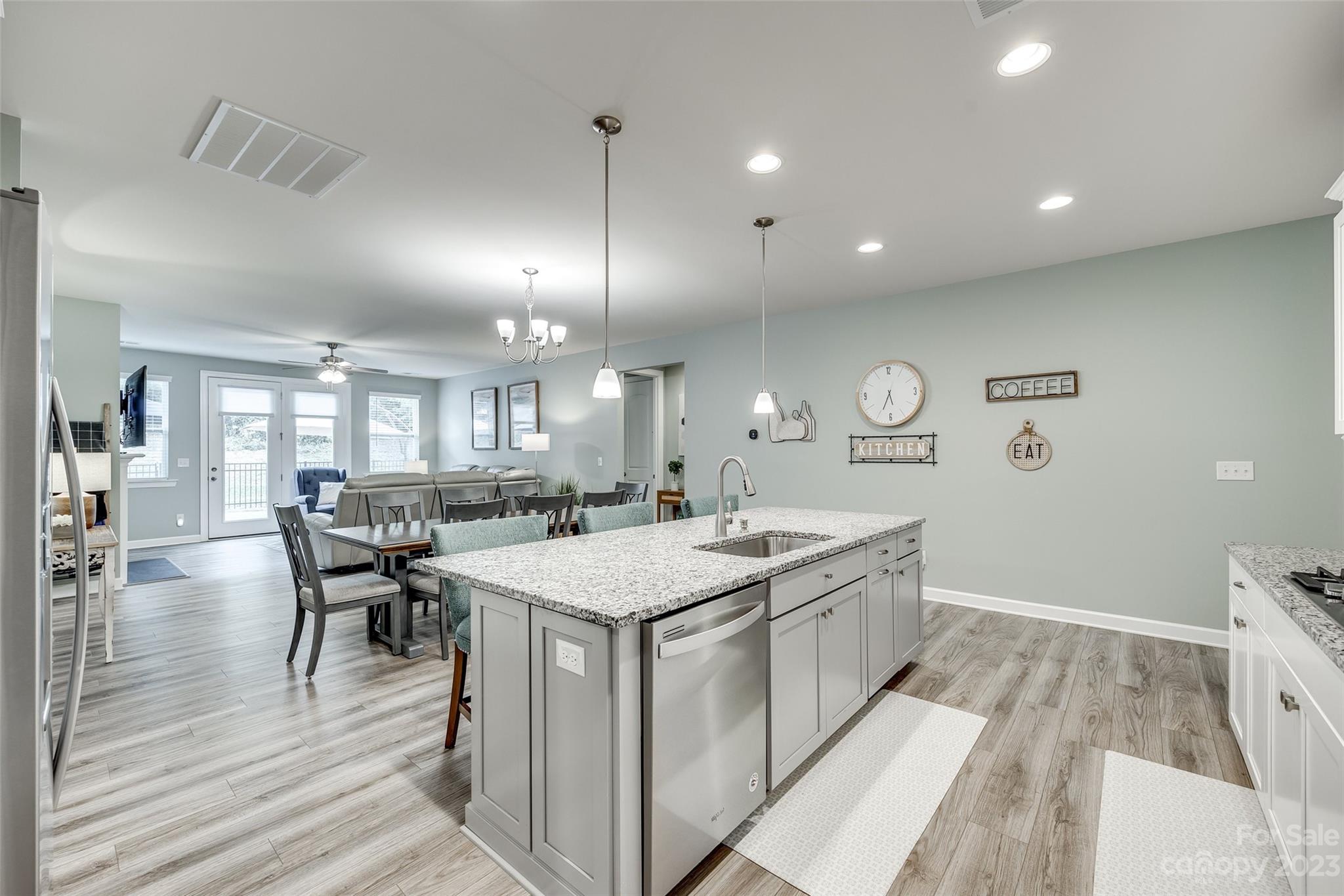 Lake Crest - Residential