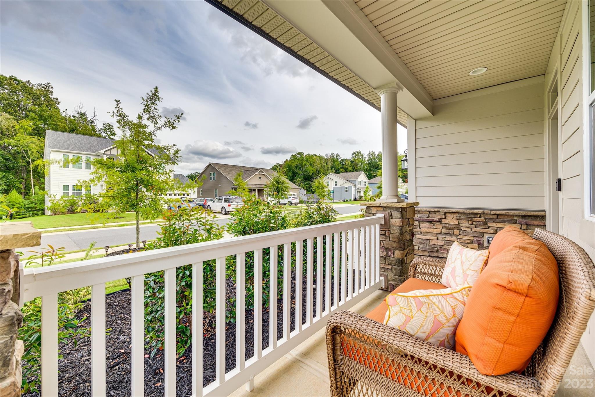 Lake Crest - Residential