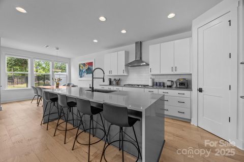 6032 Corbin Woods Court Charlotte NC 28226