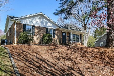 7124 Brynhurst Drive Charlotte NC 28210