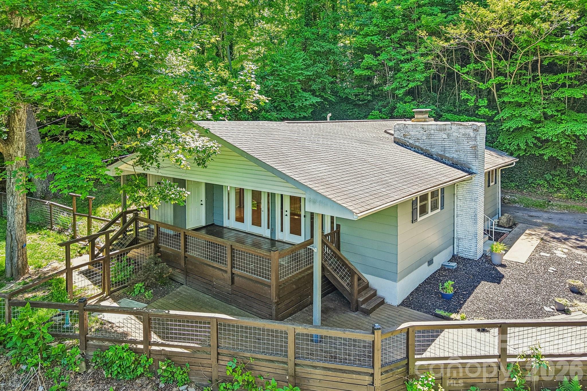 224 Highlands Loop