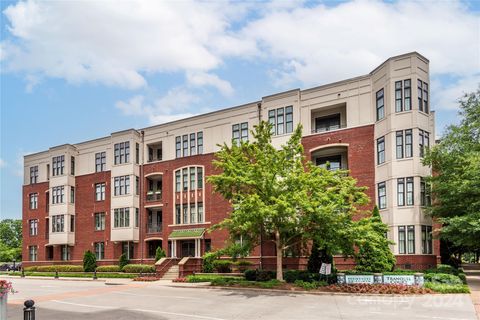 Condominium in Charlotte NC 2810 Selwyn Avenue.jpg