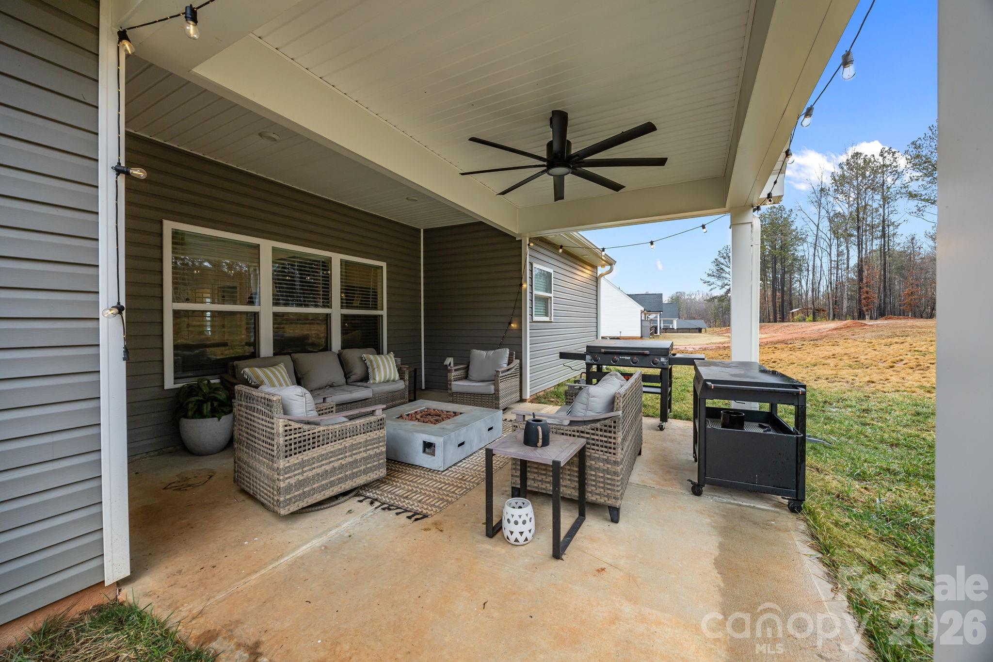 Windstone at Autumn Leaf - Residential