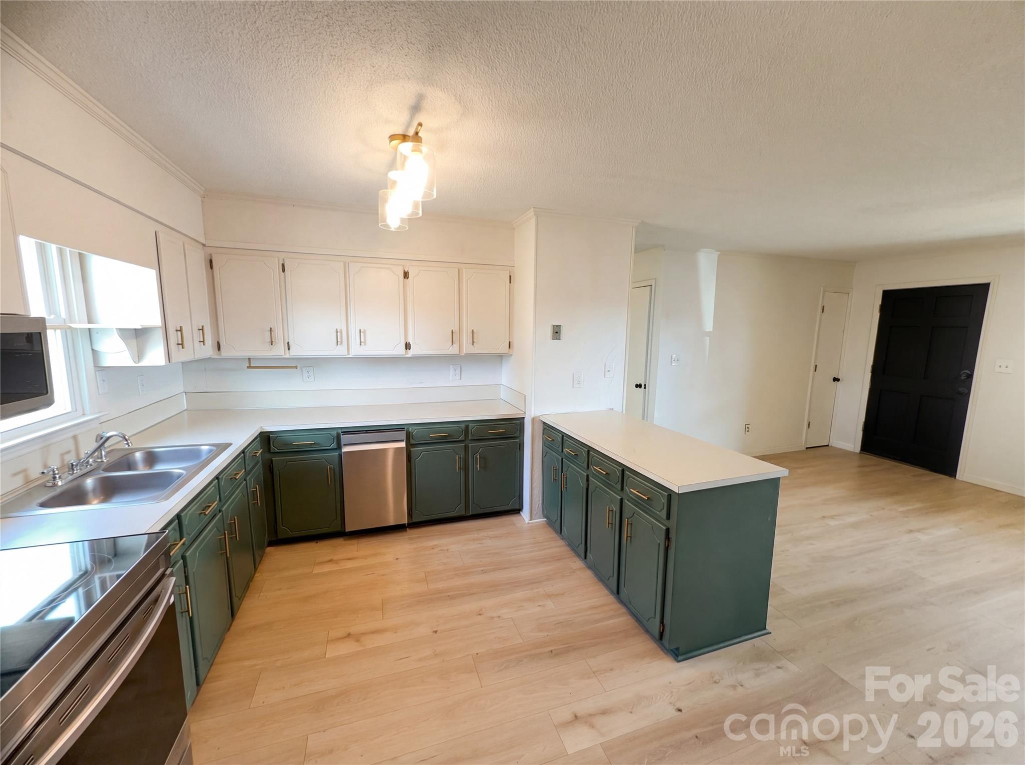 Williamsburg Acres - Residential