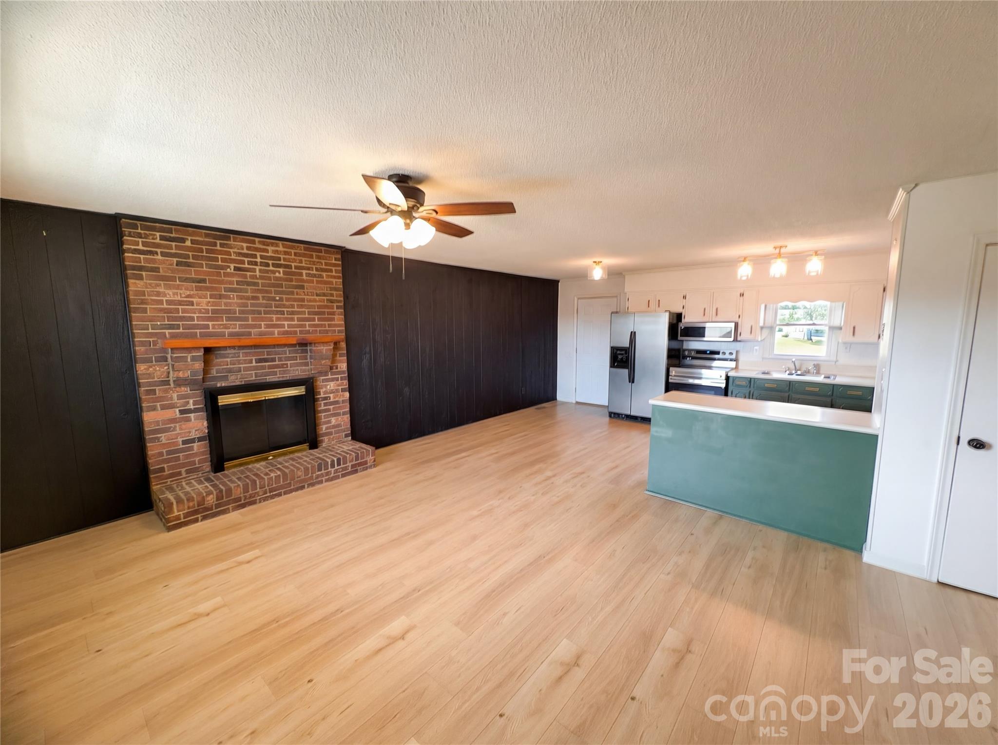 Williamsburg Acres - Residential