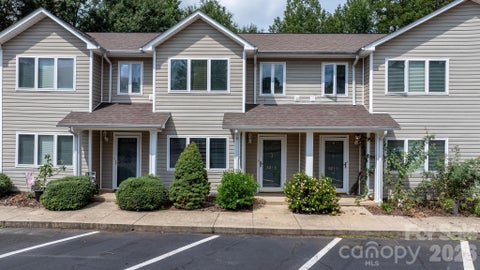 Photo of 3245 White Oak Court, Claremont, NC 28610 (MLS # 4419160)