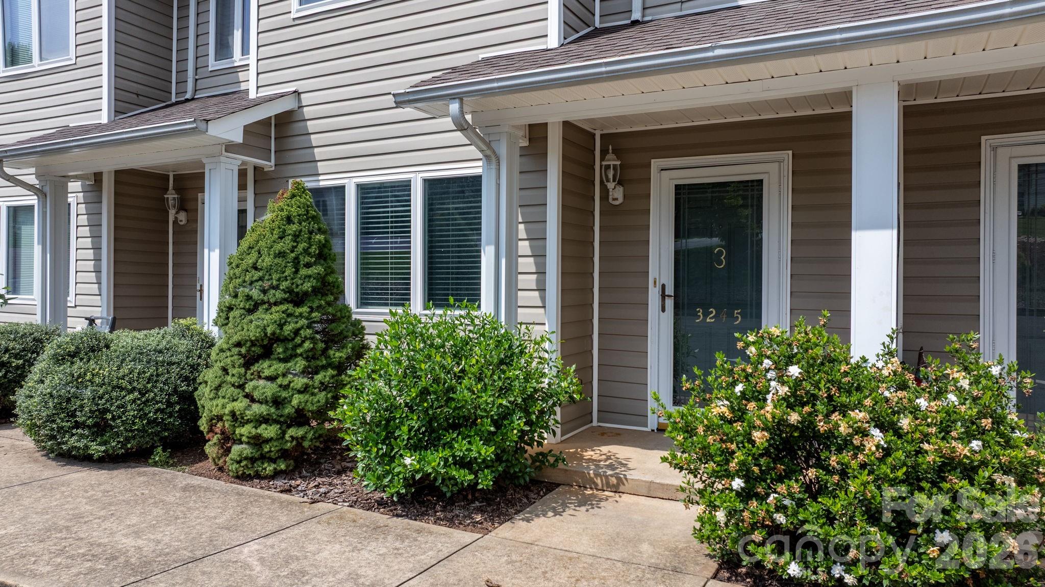 3245 White Oak Court