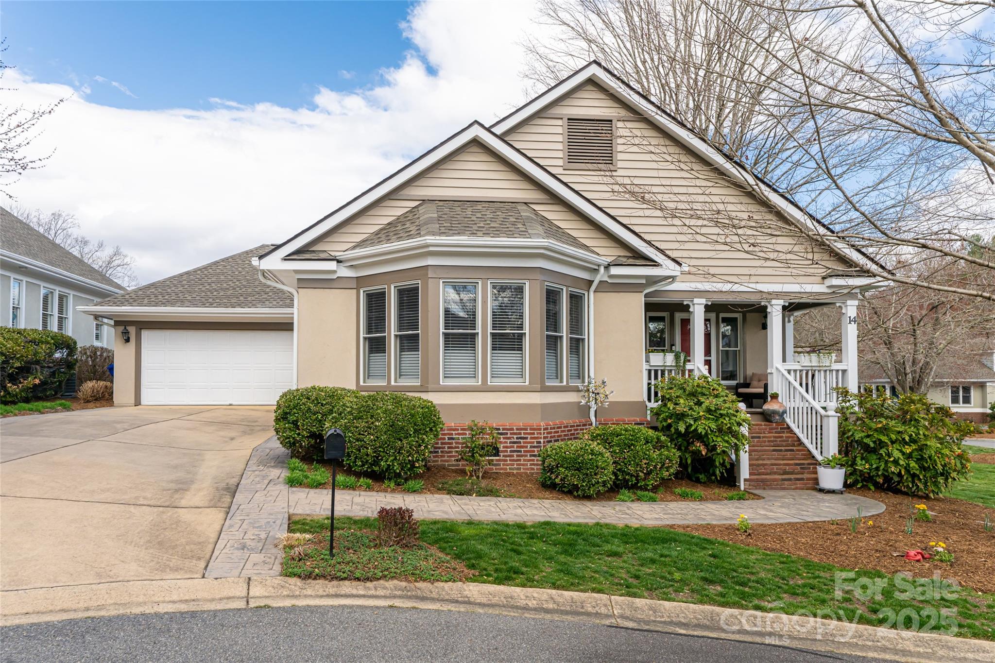 14 Creekside Way