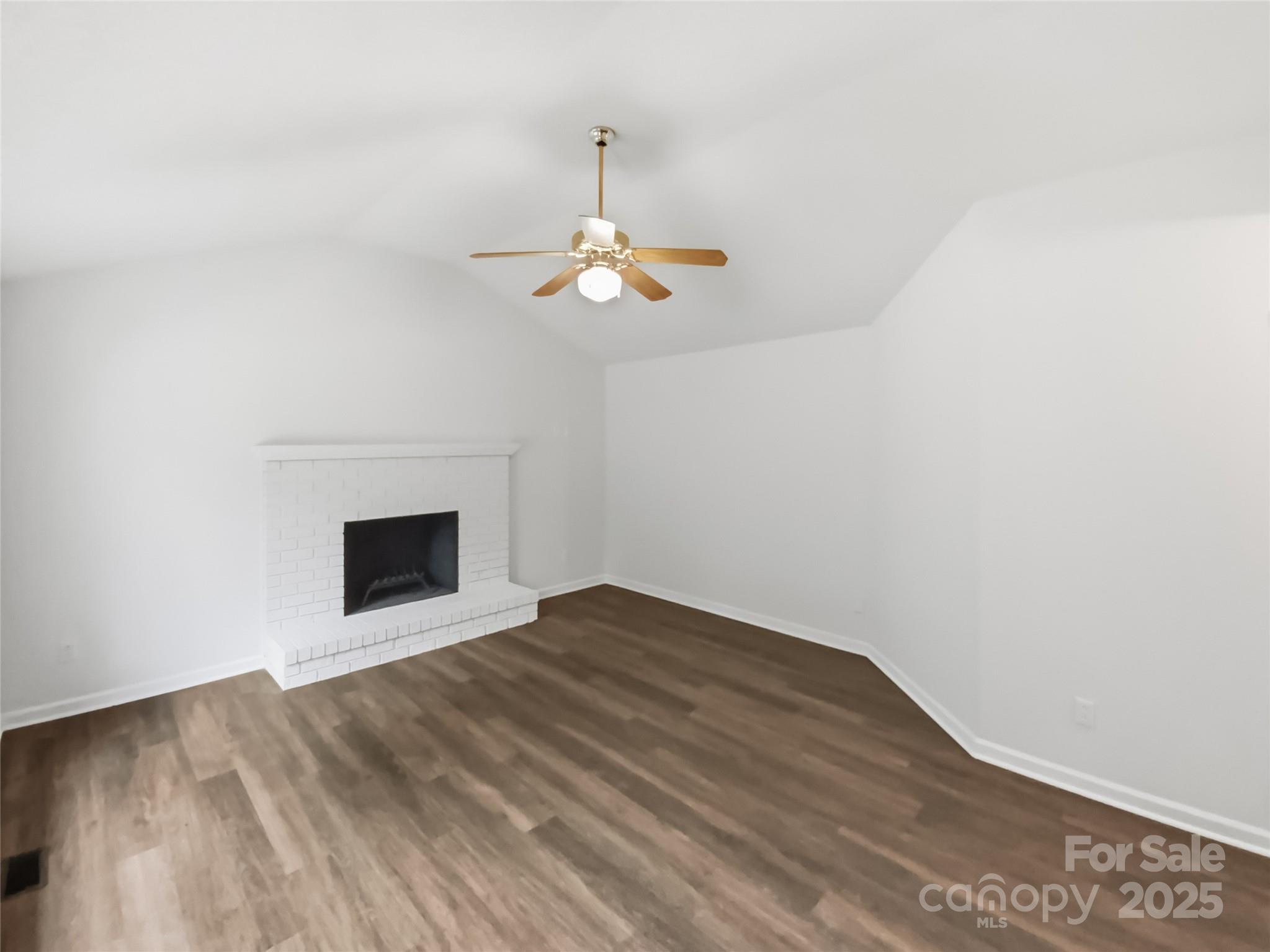 1700 Azalea Avenue