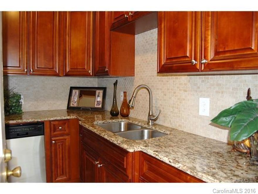 Recently renovated! 2 bedroom, 1 bathroom 5 plex located in the heart of desirable Plaza/Midwood. Walking distance to all the hot spots. 42" soft close cabinets, designer tile backsplash, granite countertop, stainless steel appliances. Refrigerator, microwave, dishwasher, gas stove, washer/dryer  included! Beautifully refinished hardwoods through out. Non-smoking home, pets are conditional with a non-refundable pet fee. Hurry, this one will not last long! Exterior updates coming soon!