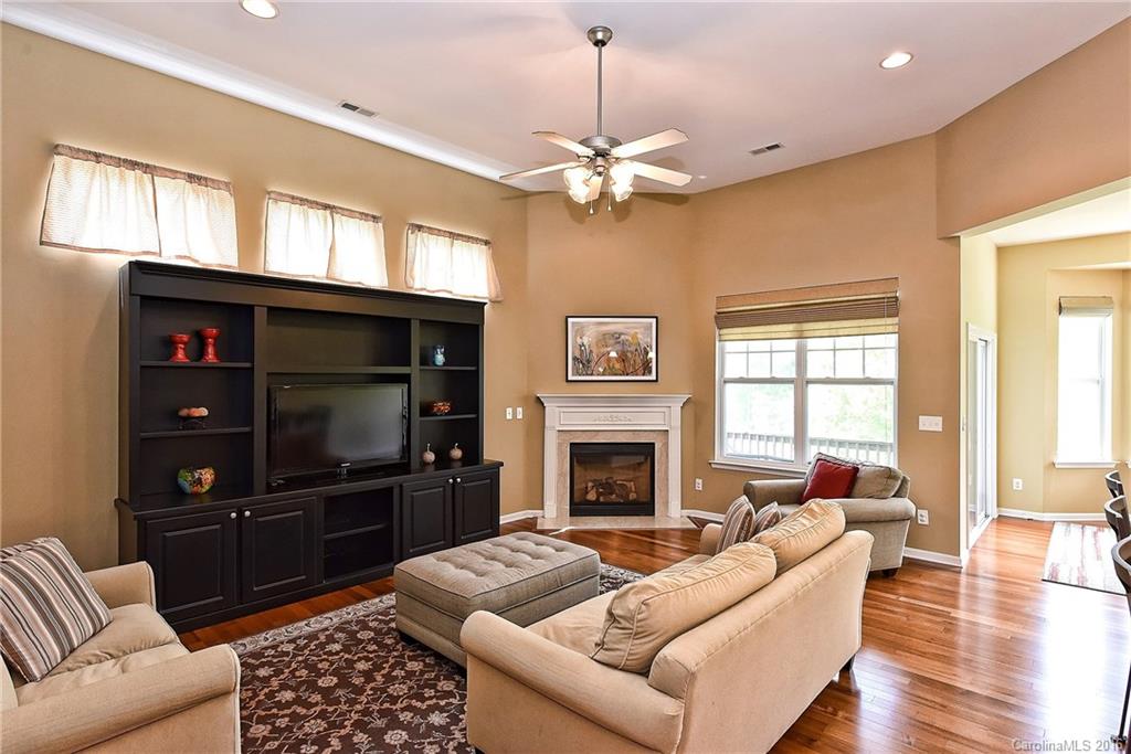 Lake Shore On Lake Wylie - Residential