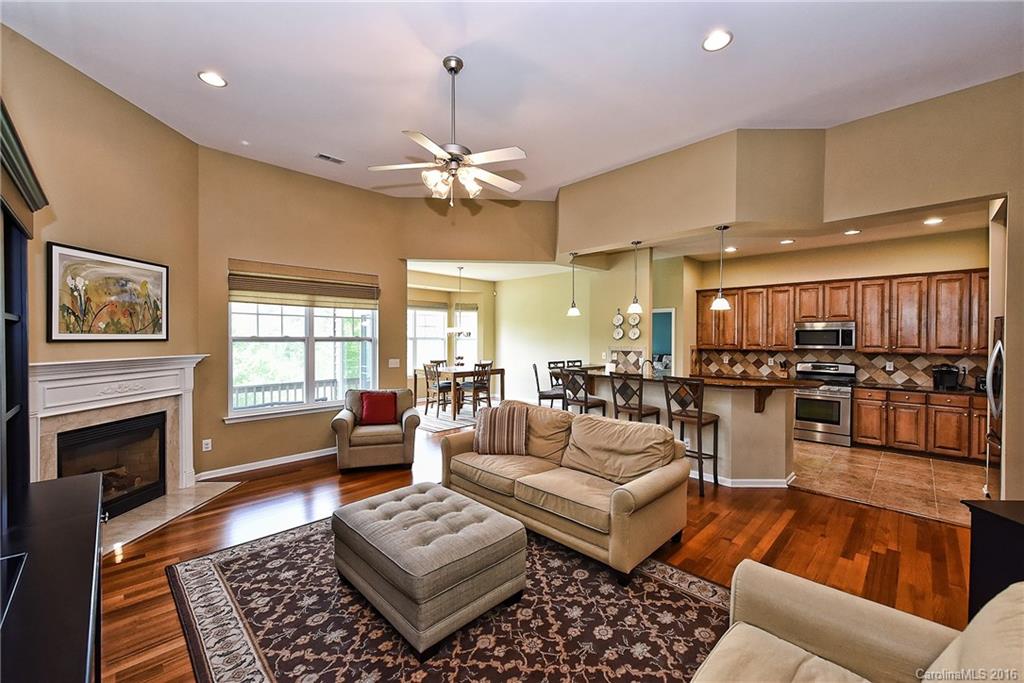 Lake Shore On Lake Wylie - Residential