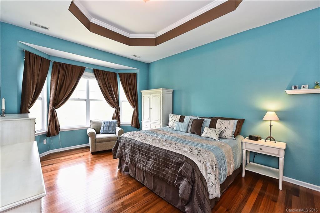 Lake Shore On Lake Wylie - Residential