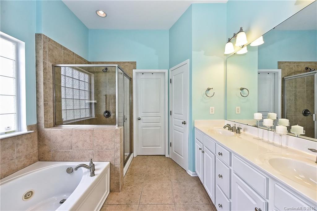 Lake Shore On Lake Wylie - Residential