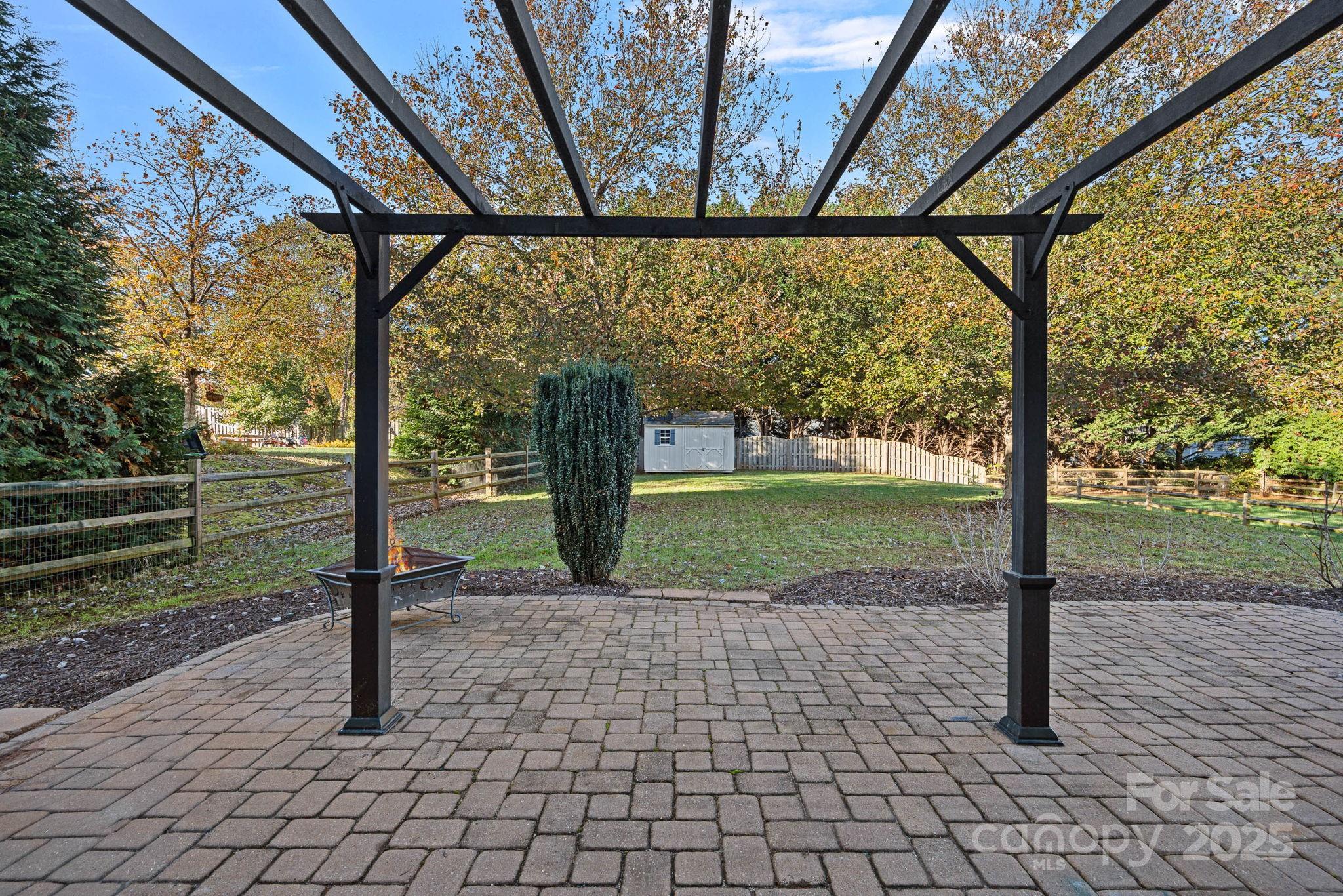 143 N Wendover Trace