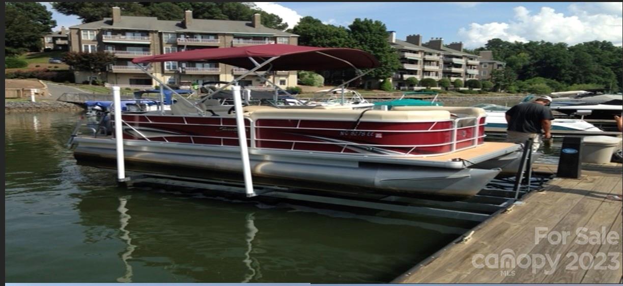 Emerald Point - Residential