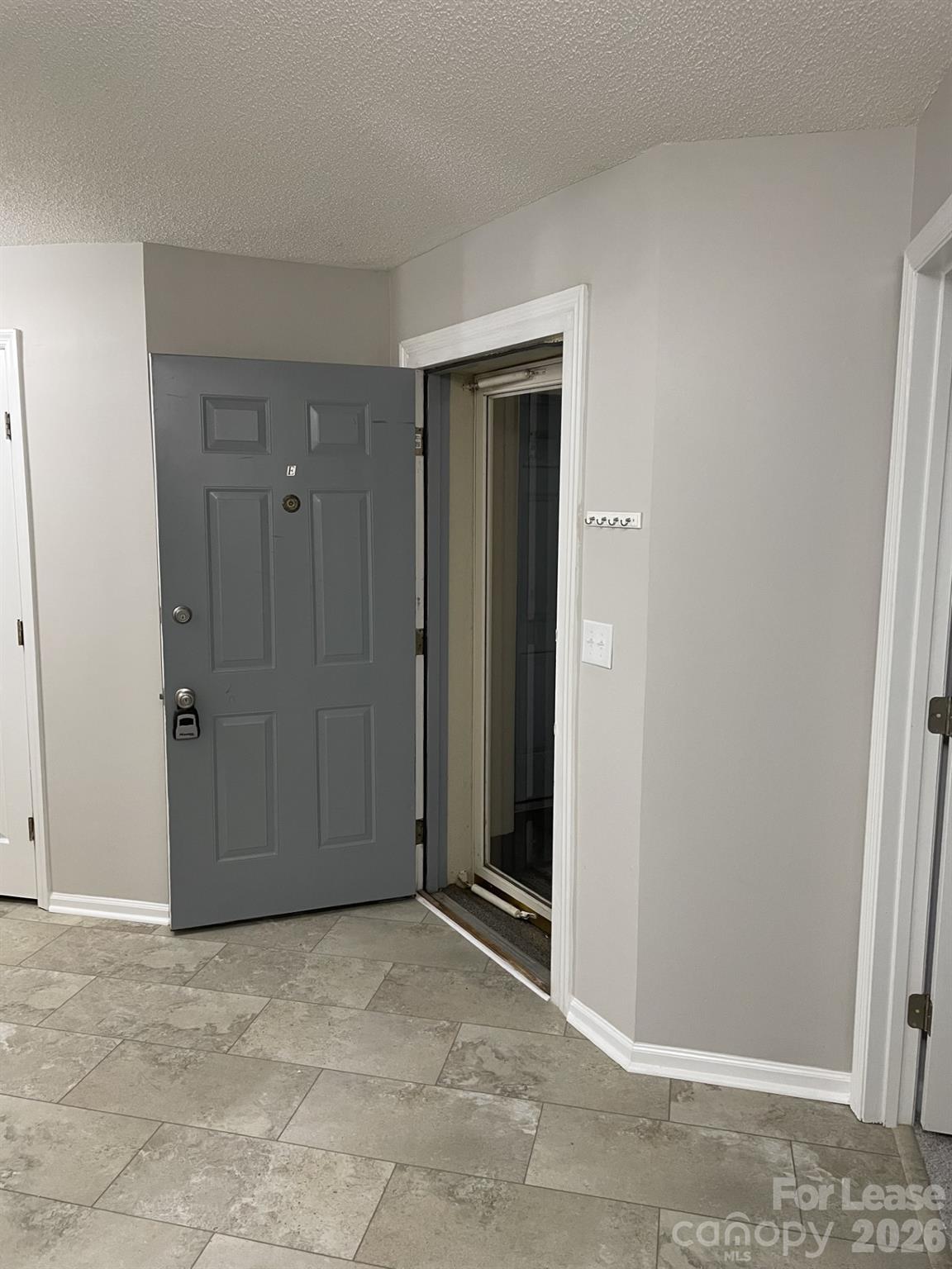 19831 Henderson Road E