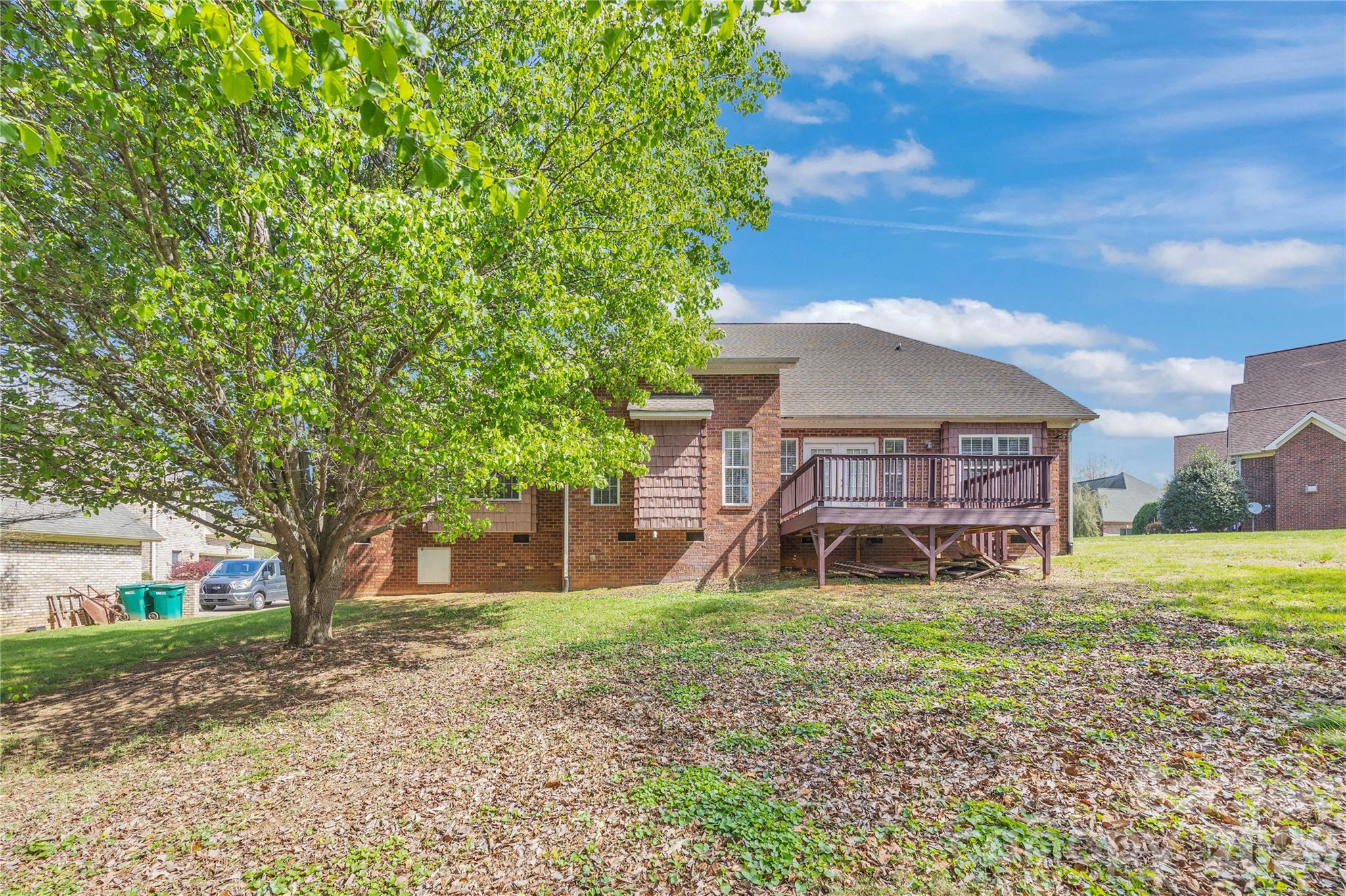 1206 Edgewater Court