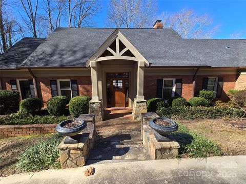 990 19th Avenue NW Hickory NC 28601