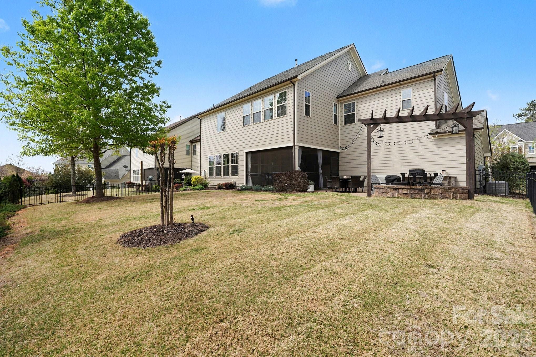 The Palisades - Residential