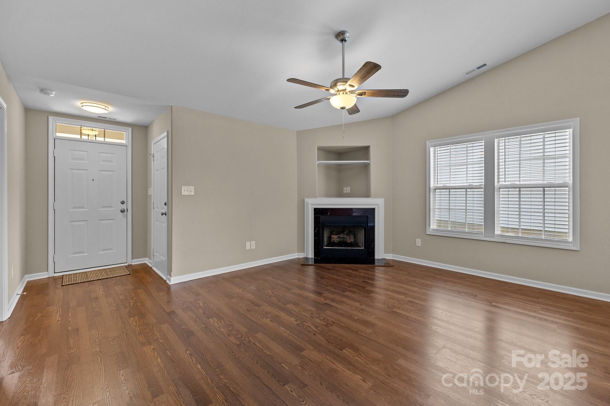 2618 Oasis Lane