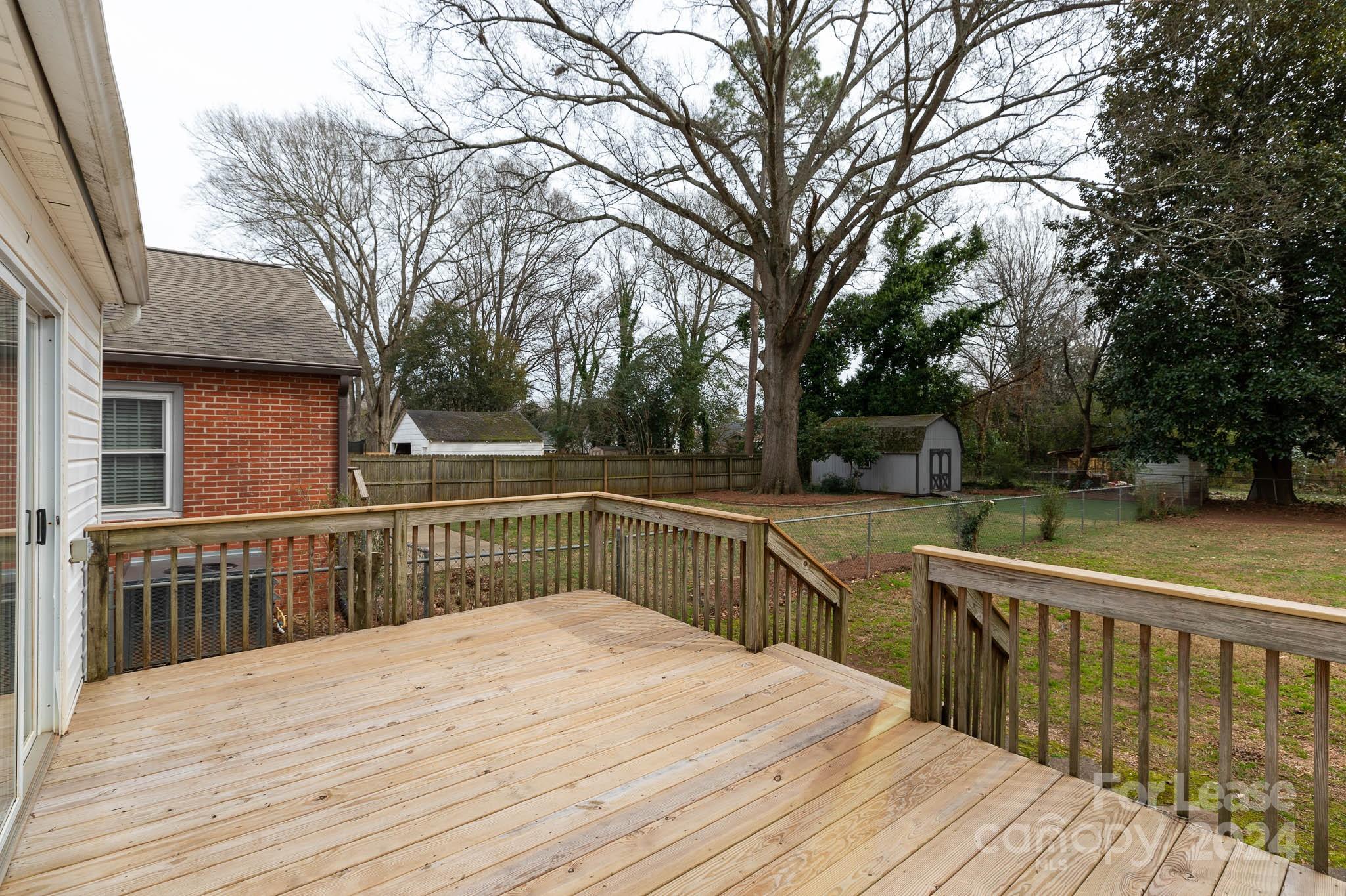 Seventeen Acres - Residential Lease