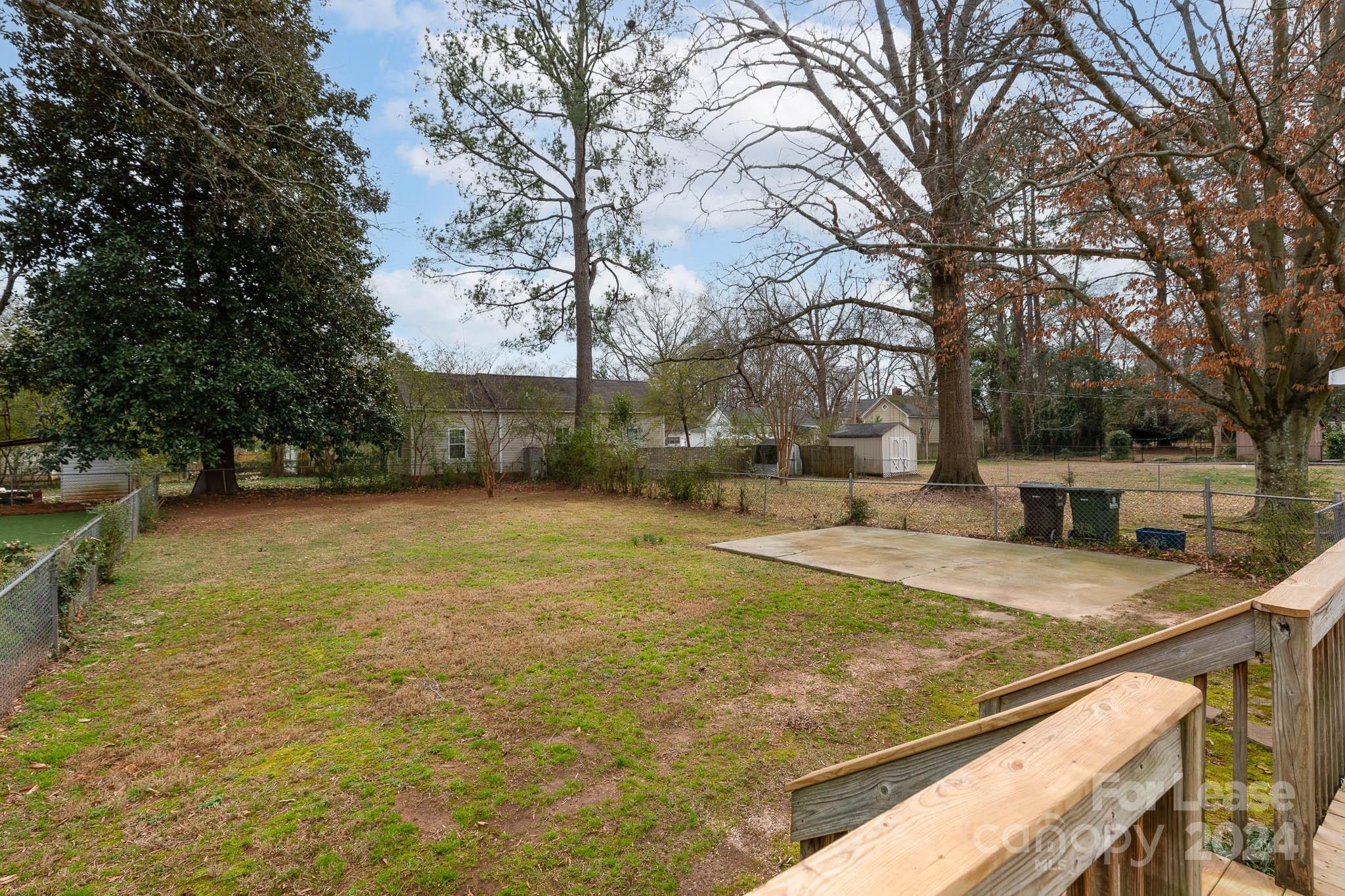 Seventeen Acres - Residential Lease