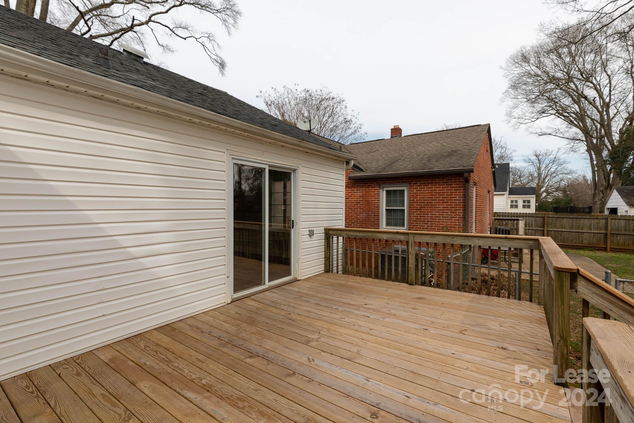 Seventeen Acres - Residential Lease