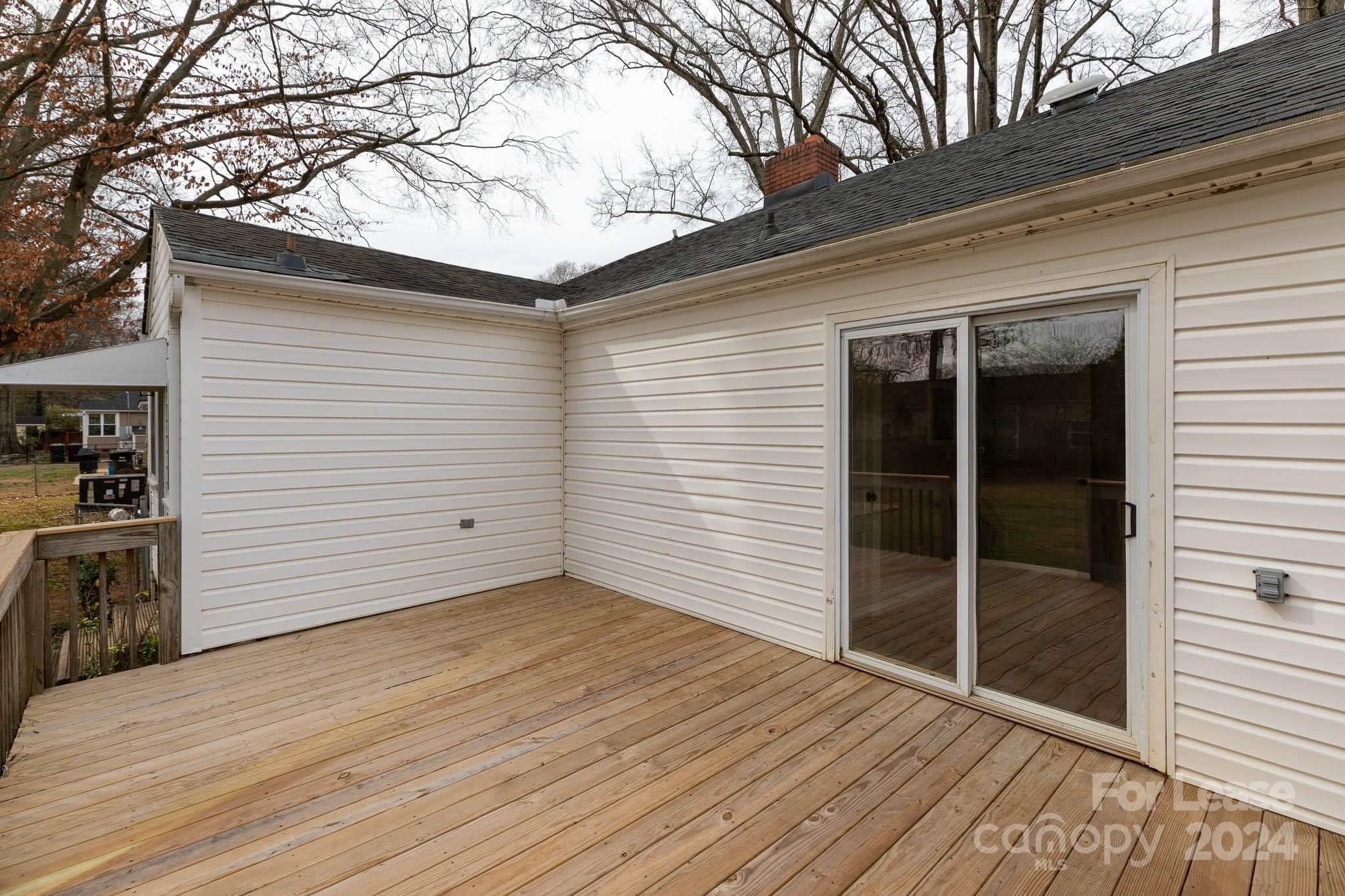 Seventeen Acres - Residential Lease