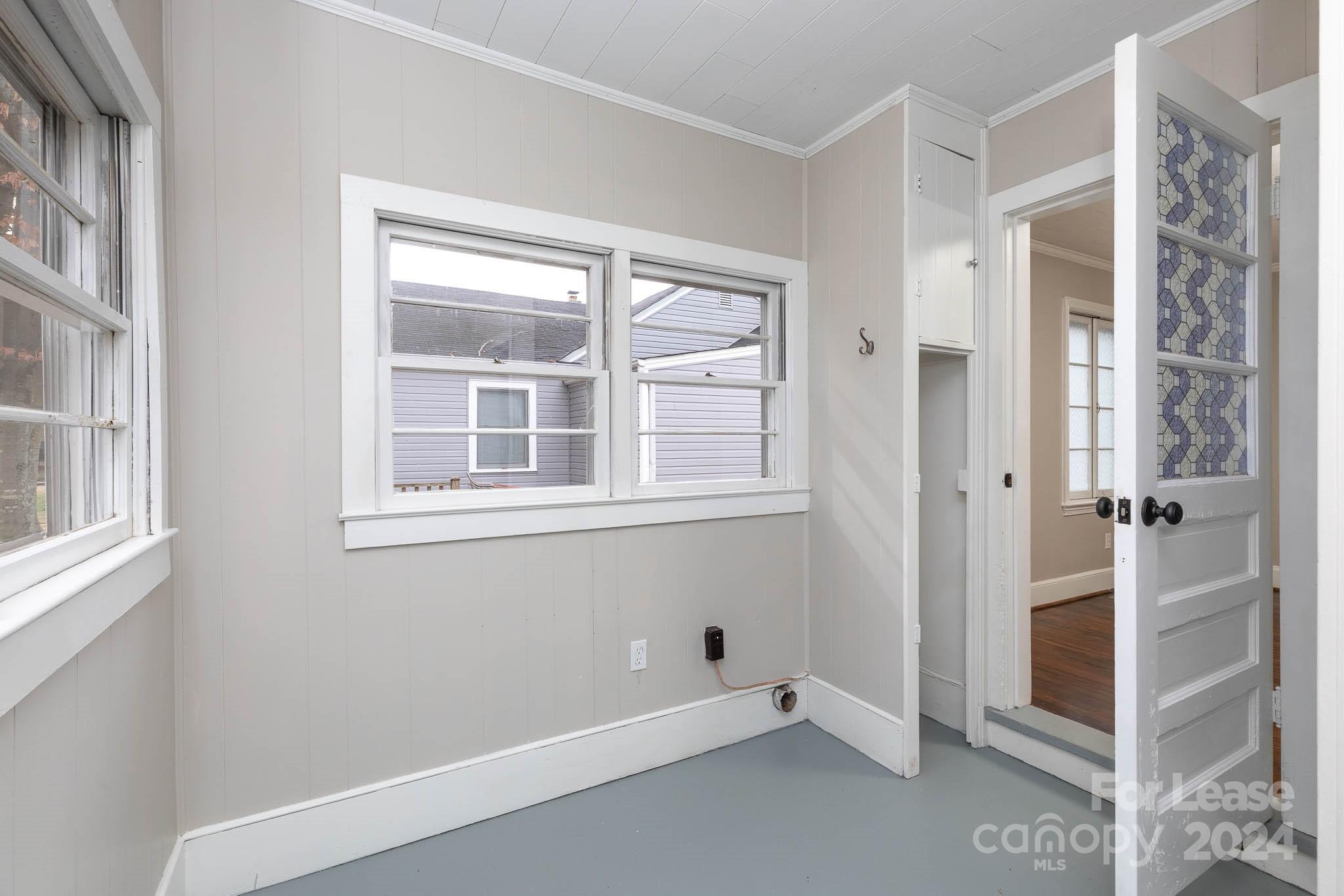 Seventeen Acres - Residential Lease