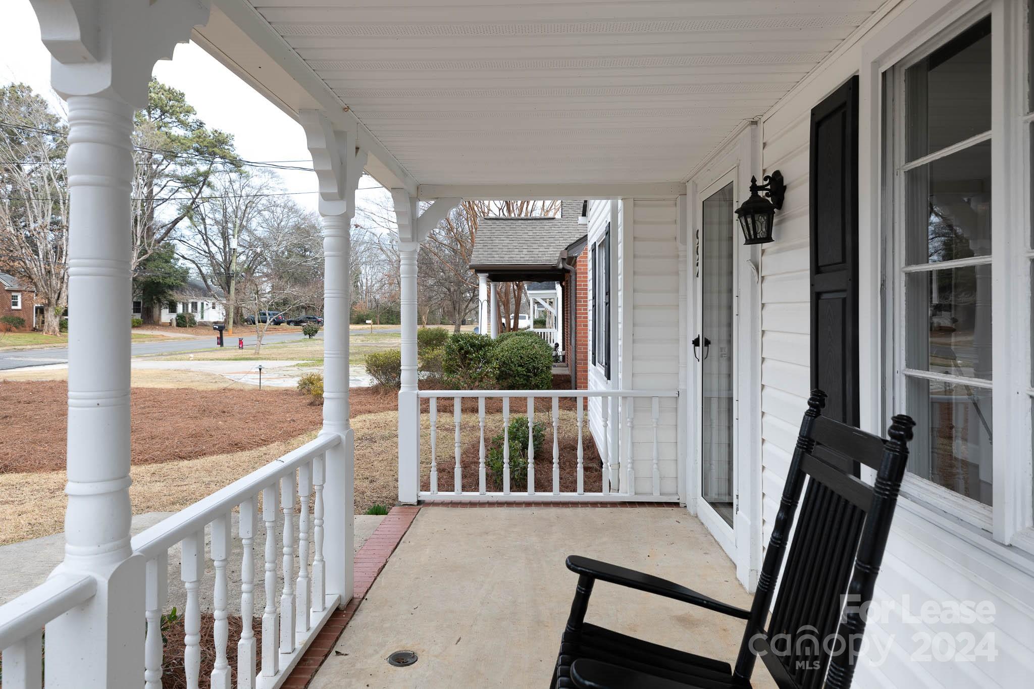 Seventeen Acres - Residential Lease