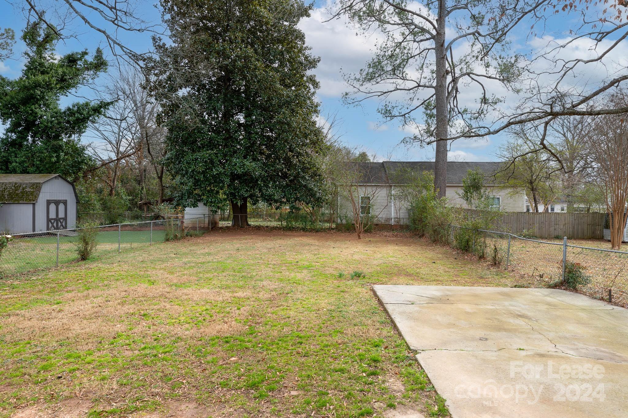 Seventeen Acres - Residential Lease