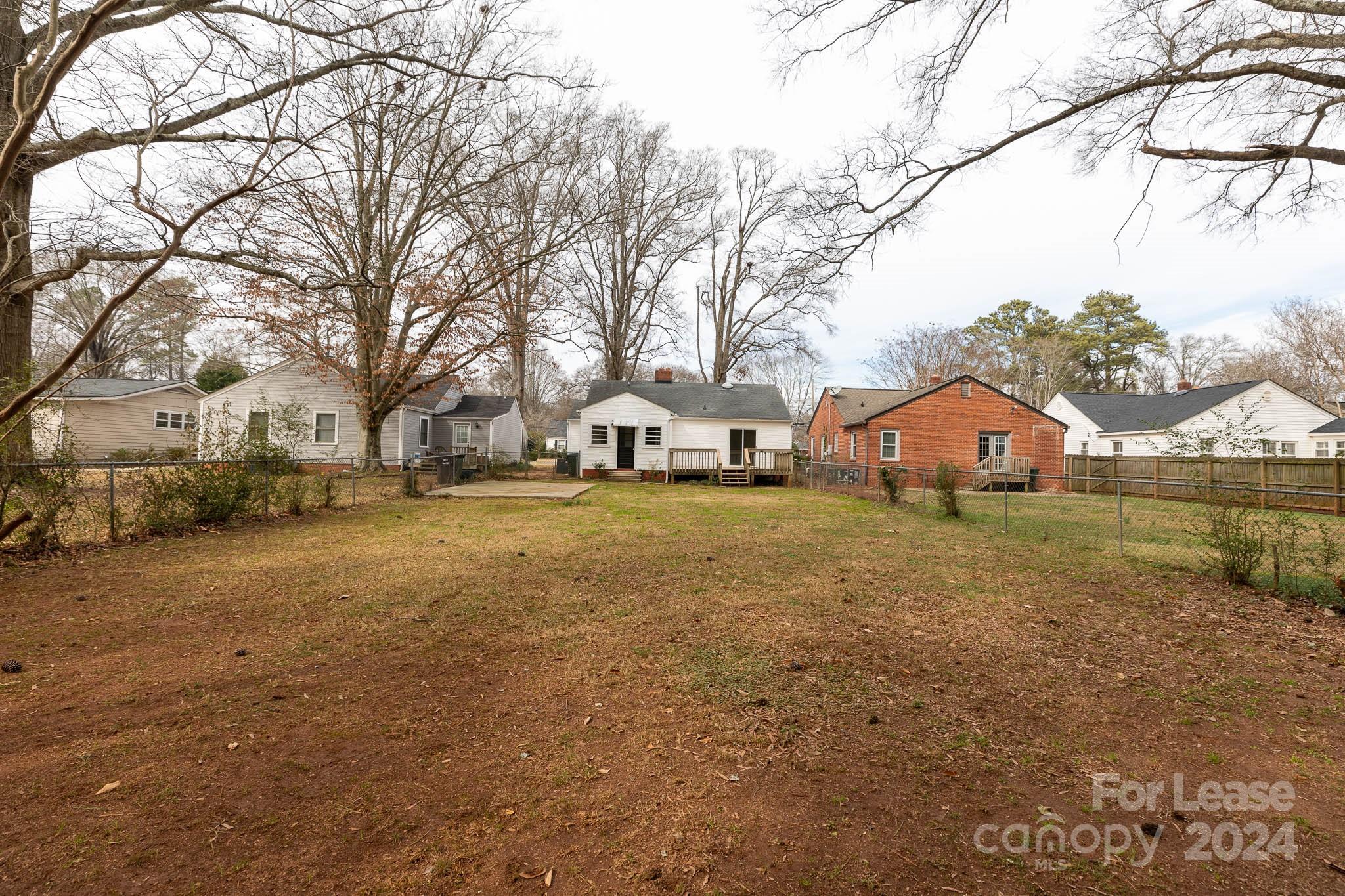 Seventeen Acres - Residential Lease