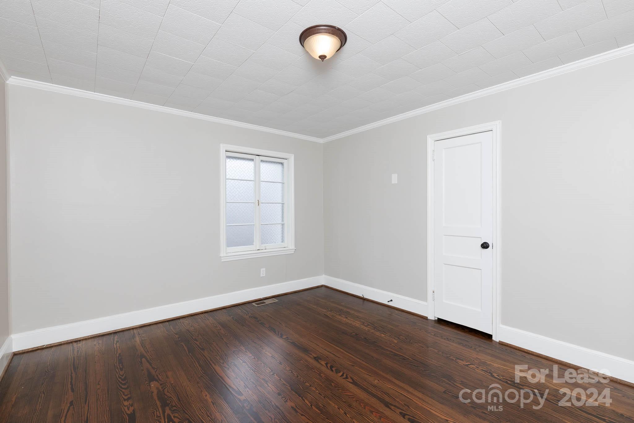 Seventeen Acres - Residential Lease