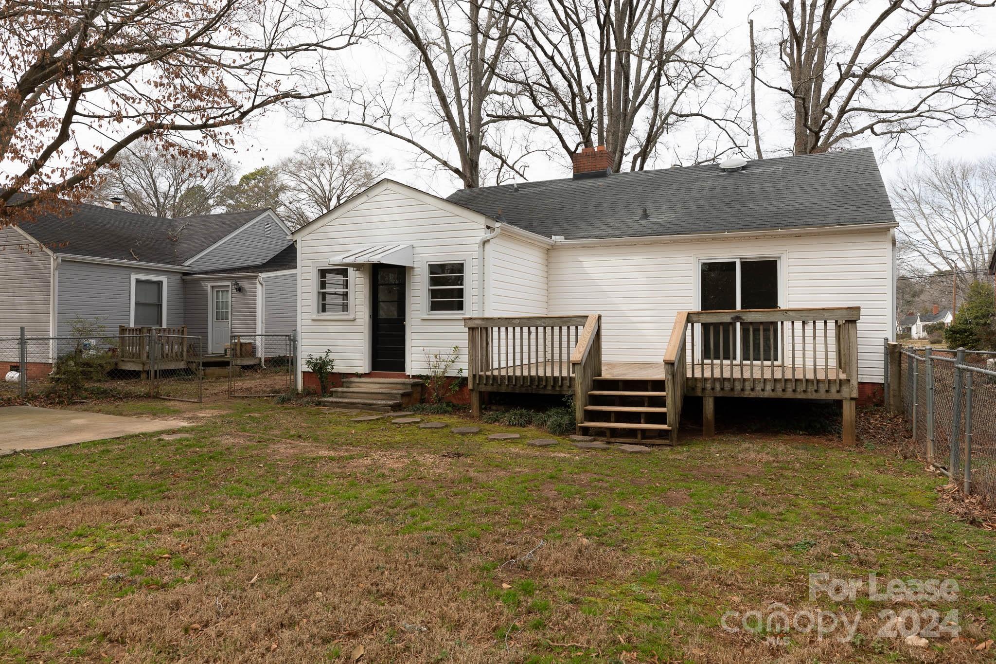 Seventeen Acres - Residential Lease